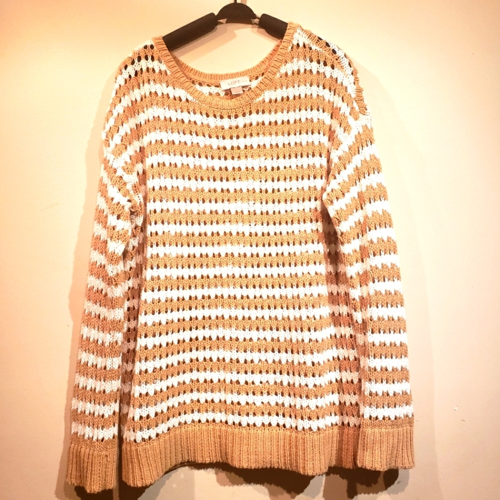 Ann Taylor Loft Women's Tan & White pullover Long Sleeve Sweater
